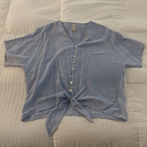 Allison Joy tie front top